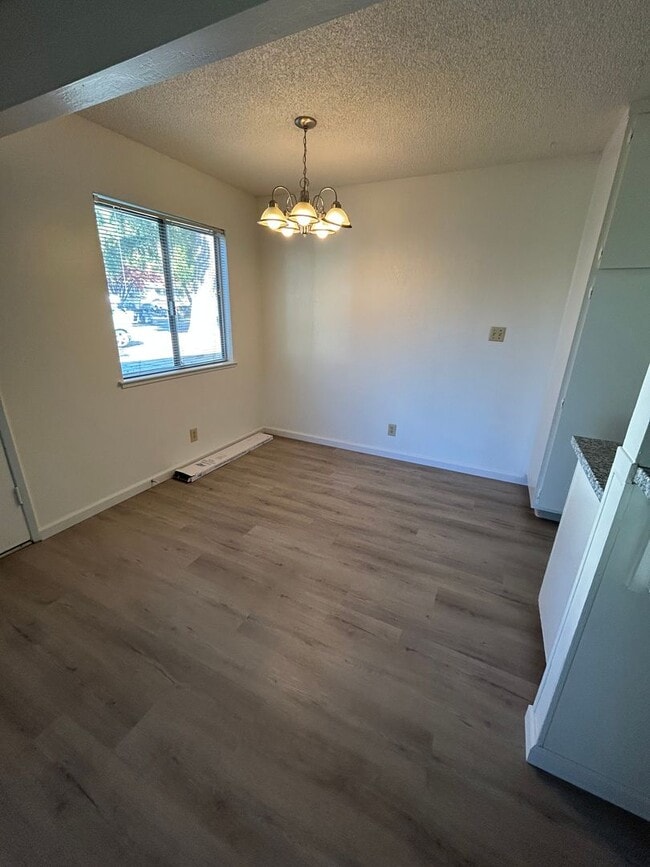 Building Photo - Remodeled Davis Townhouse