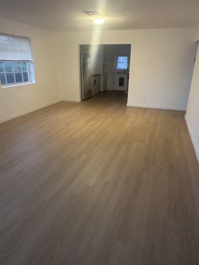 Building Photo - 2435 McKinley St