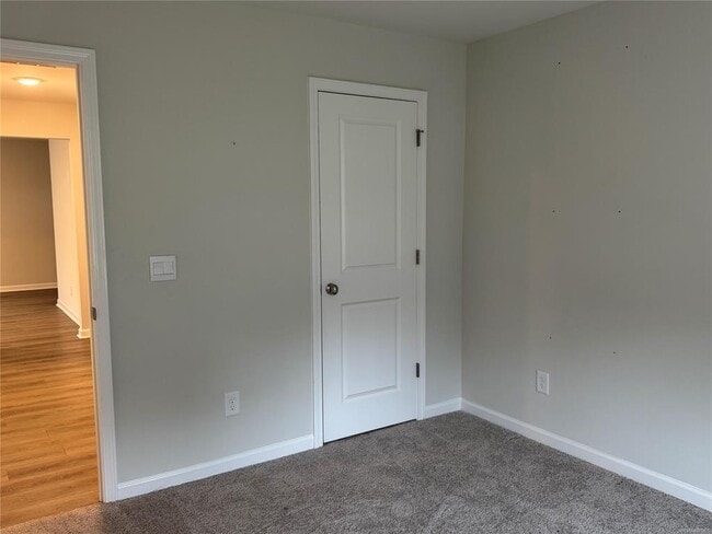 Building Photo - 424 Kohn Dr