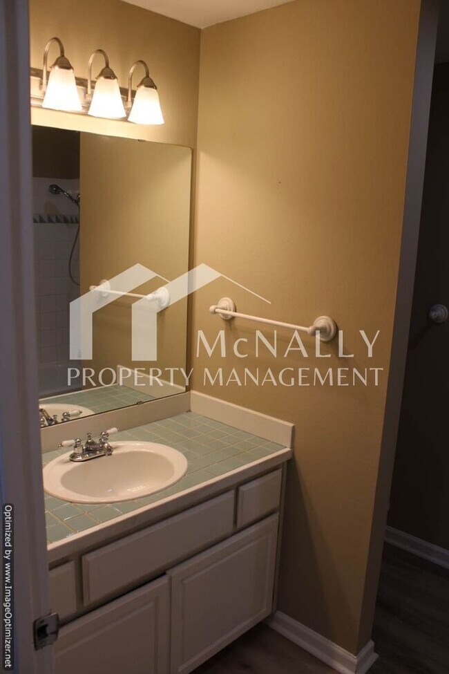 Building Photo - Lovely 3 bedroom Gig Harbor Home