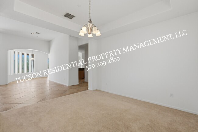 Building Photo - 13245 N Booming Dr