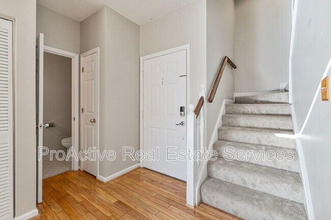 Building Photo - 300 Yarmouth St