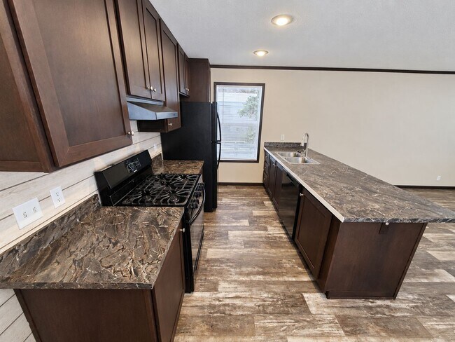Building Photo - 41 Bluebird Hill Dr