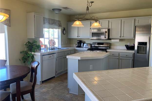 Building Photo - 415 Opal Dr