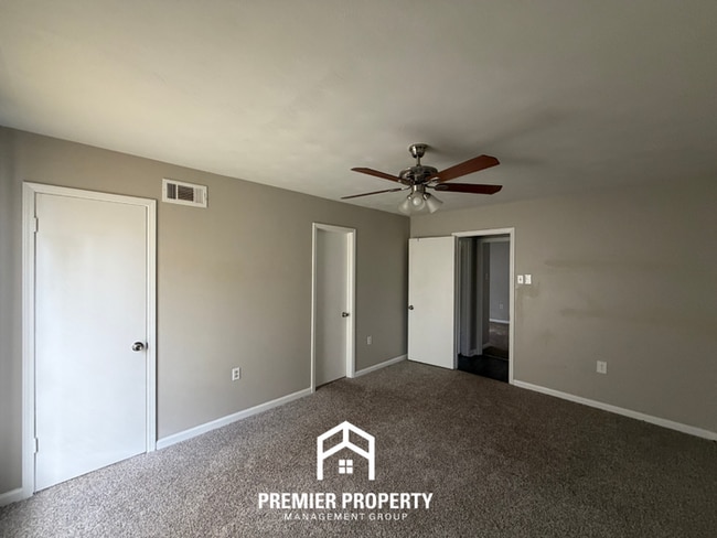 Building Photo - Spacious 4BR/2BA Home in Bartlett Cove | Brick Fireplace & Formal Dining