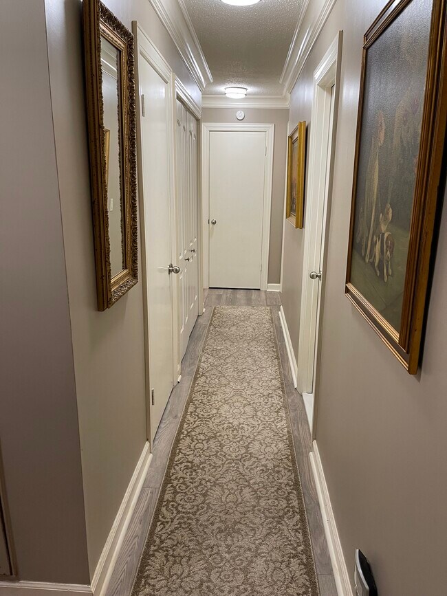 Building Photo - 124 Highridge Dr