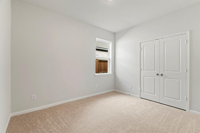 Building Photo - 10811 Hickory Ln