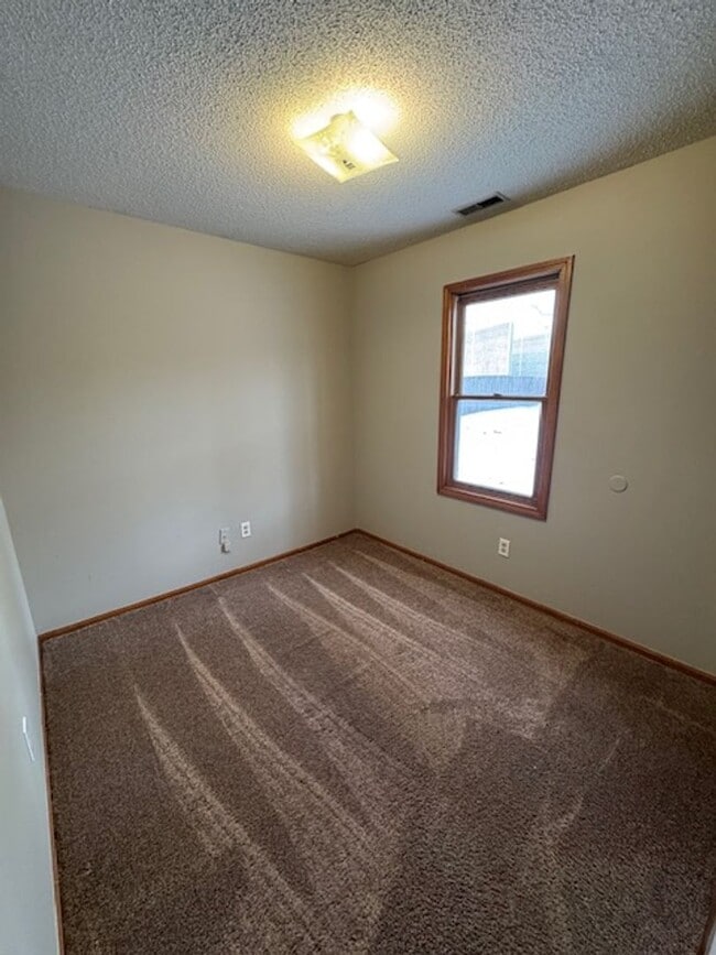 Building Photo - 6621 Wood Rim Run