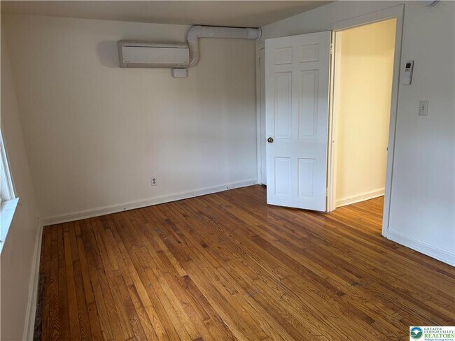 Building Photo - 2228-2236 W Allen St