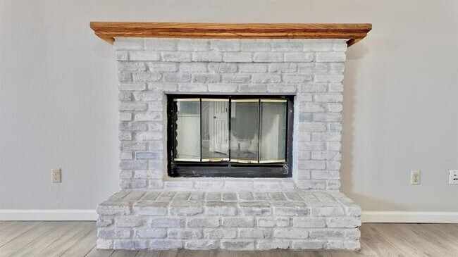 Building Photo - 102 Davis Ct
