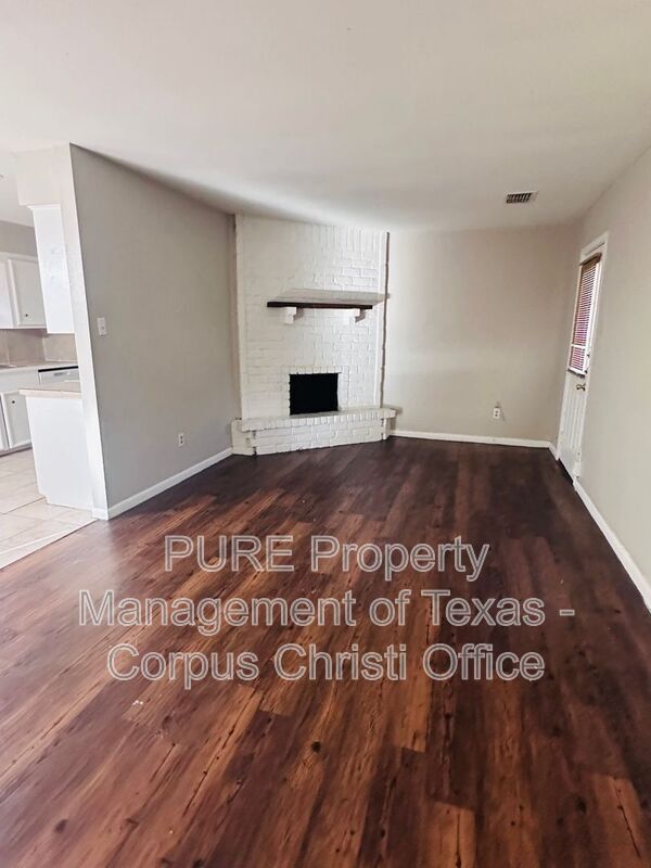 Building Photo - 11942 Mesa Dr