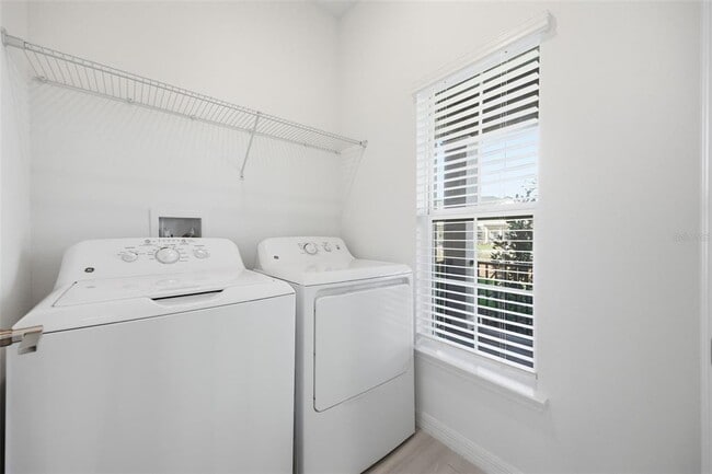 Building Photo - 10848 Fanning Spgs Ln