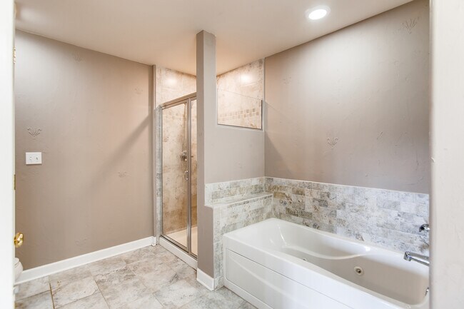 Building Photo - 21345 Windy Hill Dr