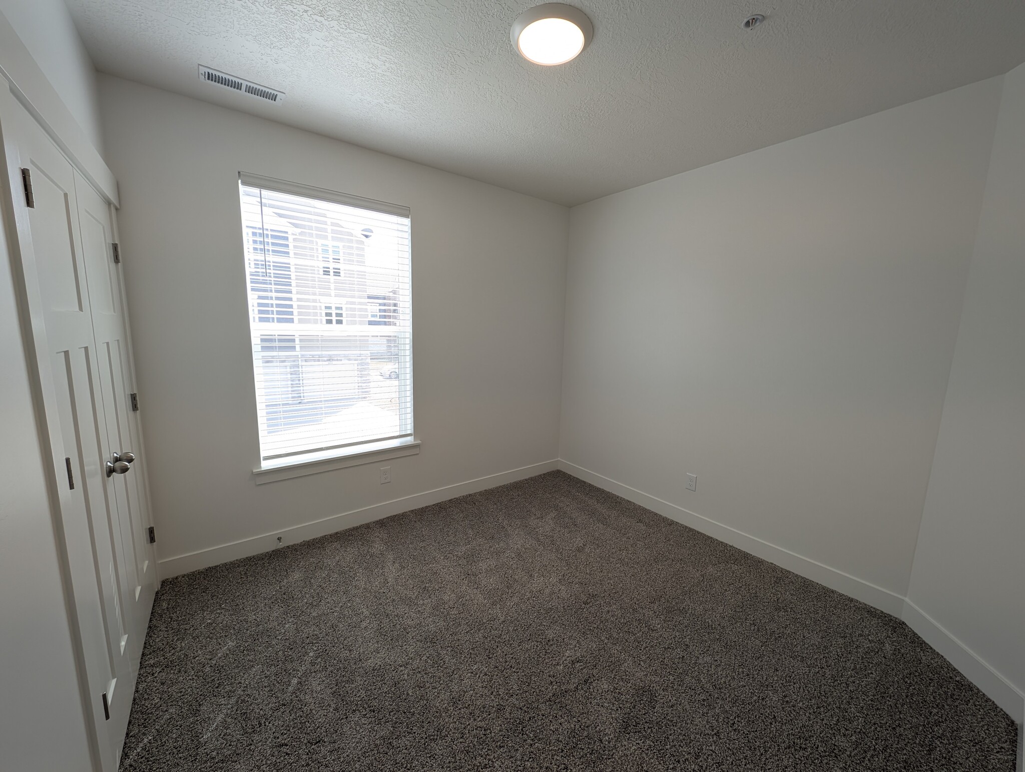 Building Photo - 3993 W Big Horn Dr