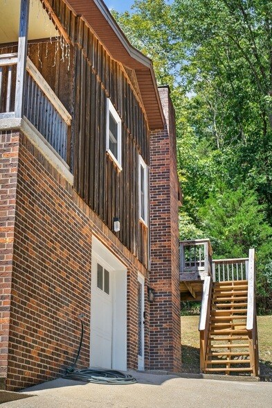 Building Photo - 3390 Tyree Springs Rd