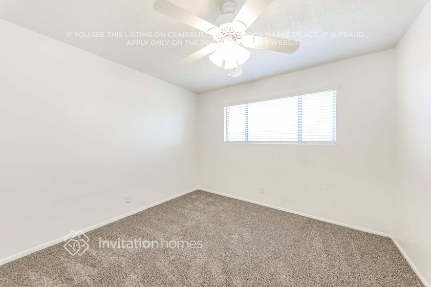 Building Photo - 3424 W Bloomfield Rd