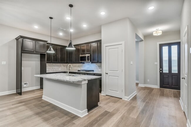 Building Photo - 3311 Full Bellied Ln