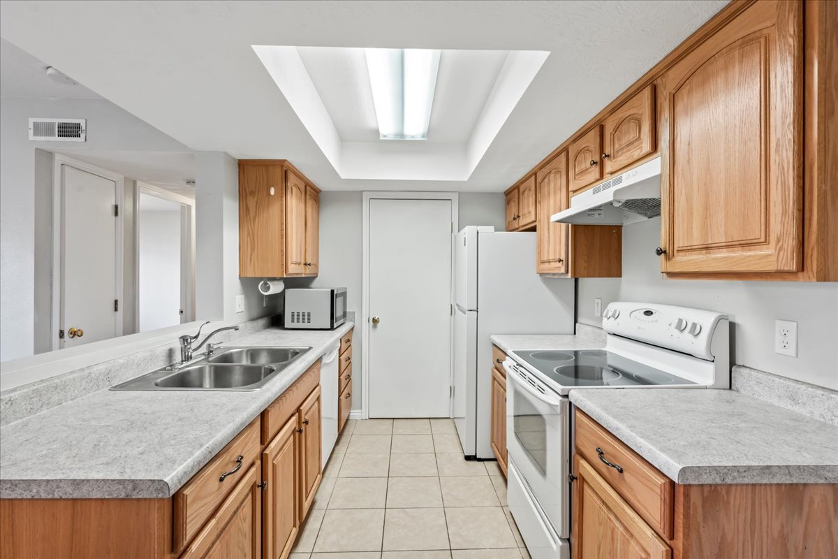 Building Photo - 1285 E Ridge Meadow Ln