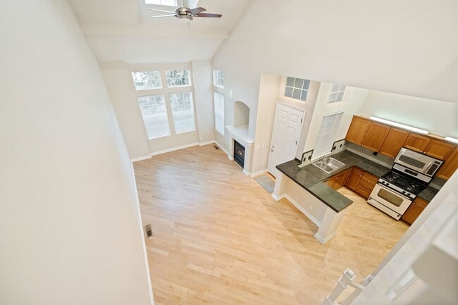 Building Photo - 6610 NE Rosebay Dr