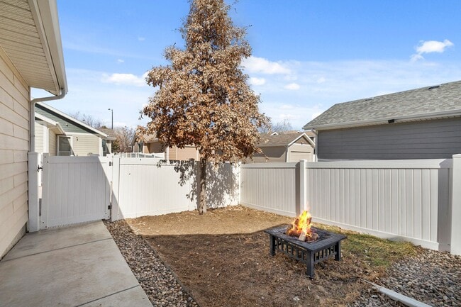Building Photo - Charming 4-Bedroom Ranch with Low-Maintena...