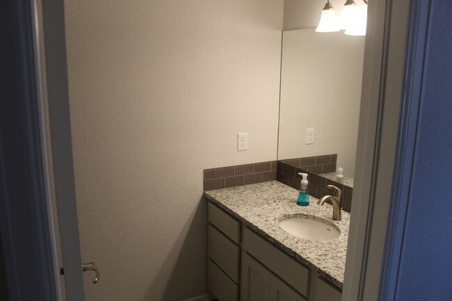 Building Photo - $2400 - 3BR/2BA Newly Built House in Puebl...