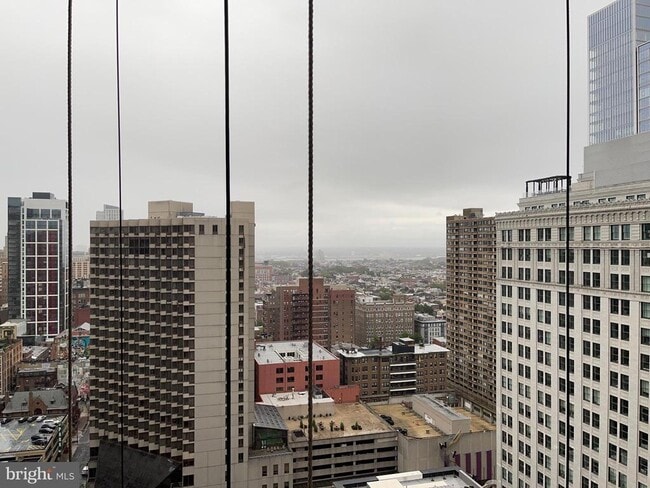 Building Photo - 1420 Locust St