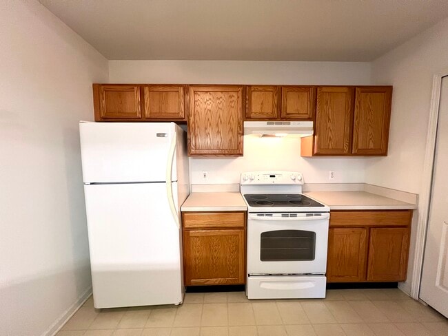 Building Photo - 2664 S Knightsbridge Cir