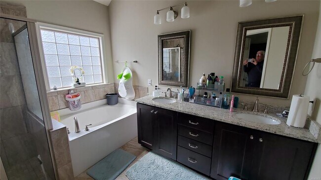 Building Photo - 8863 Broderick St