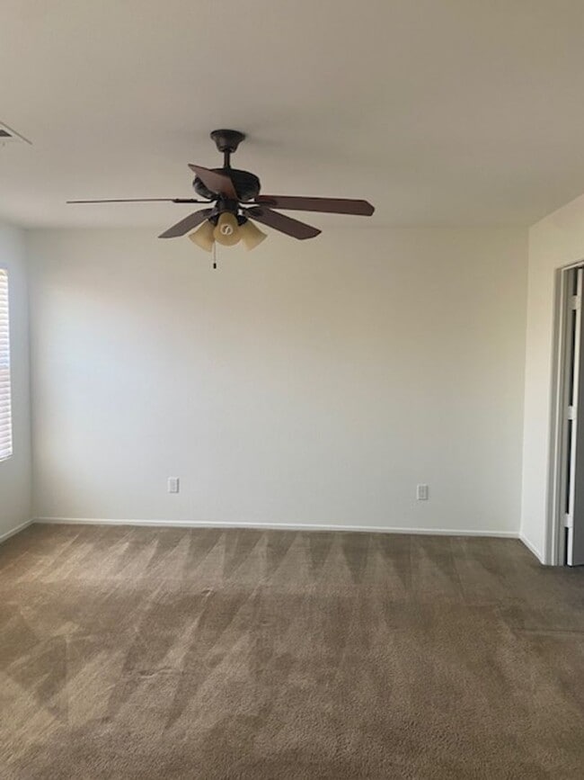 Building Photo - 7918 Point Oaks Ct