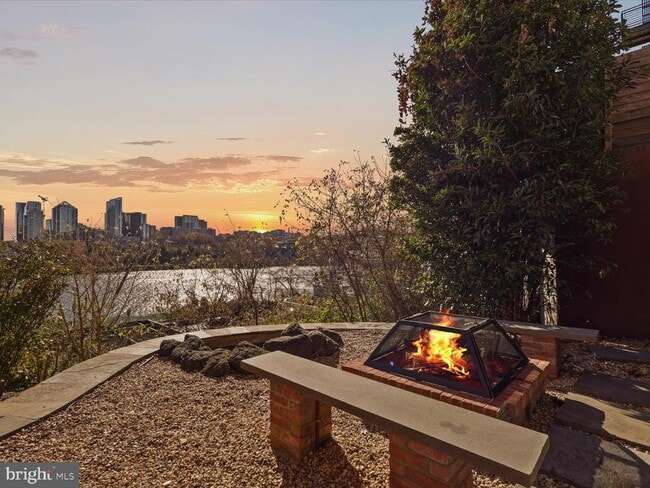 Building Photo - 3604 Prospect St NW