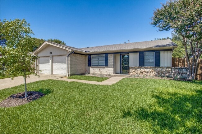 Primary Photo - 702 Melrose Dr