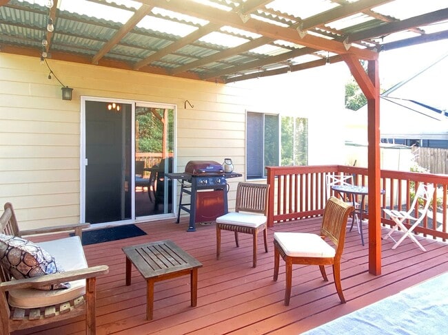 Building Photo - Fabulous Sabbatical Furnished Home