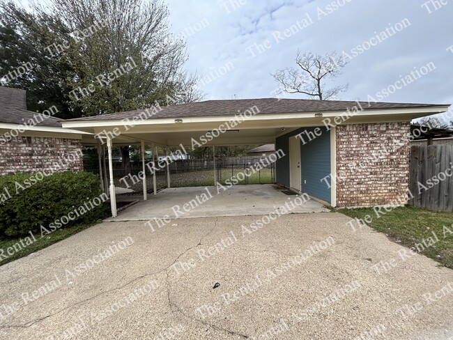 Building Photo - 103 Liner Dr