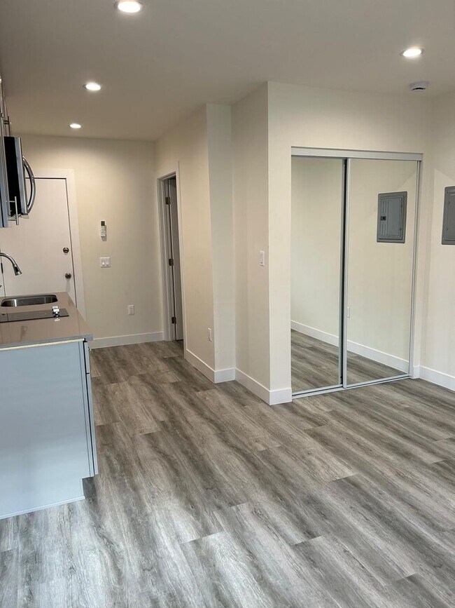 Interior Photo - lan8145