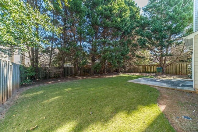 Building Photo - 934 Dominion Walk Dr SW