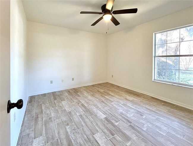 Building Photo - 26613 NW 3rd Ave