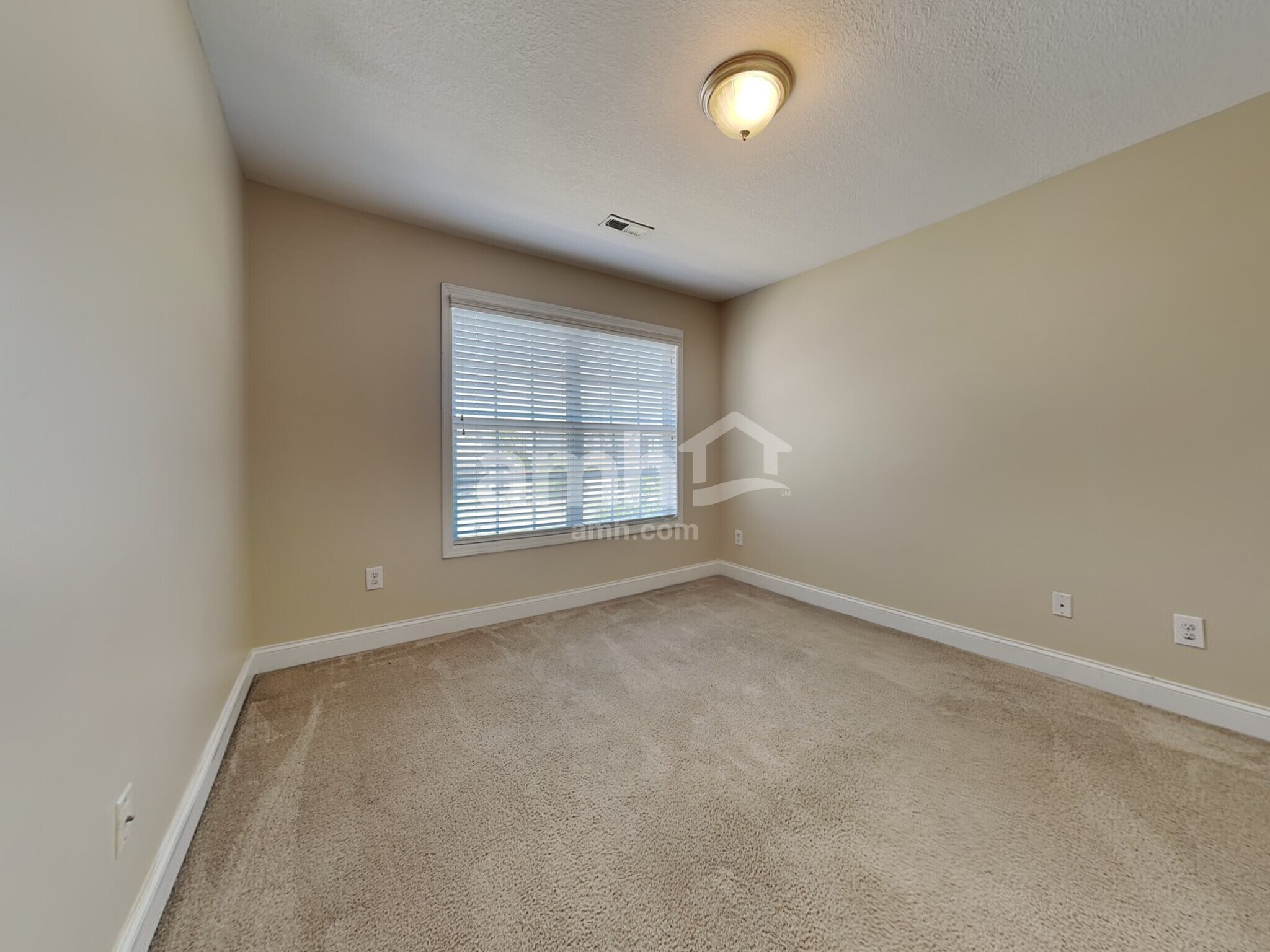 Building Photo - 4721 Dawn Oaks Ln