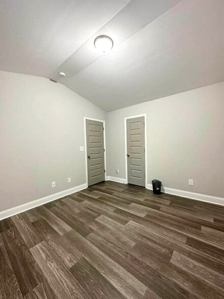 Building Photo - 481 Omnia Ct