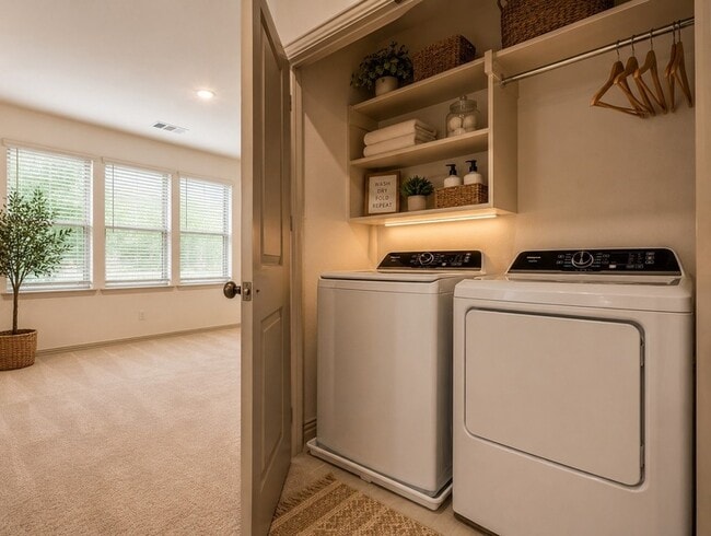 Building Photo - 512 Parkside Dr