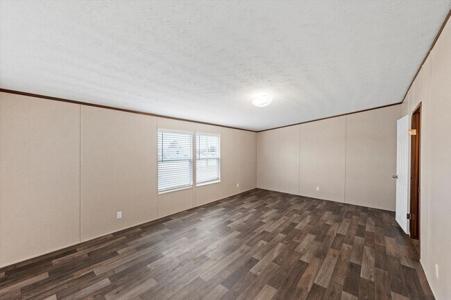 Building Photo - Spacious Country Living In Gholson