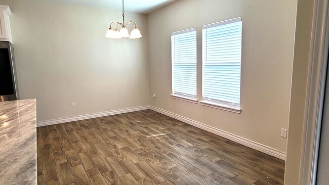 Building Photo - 1849 Kentucky Derby Dr