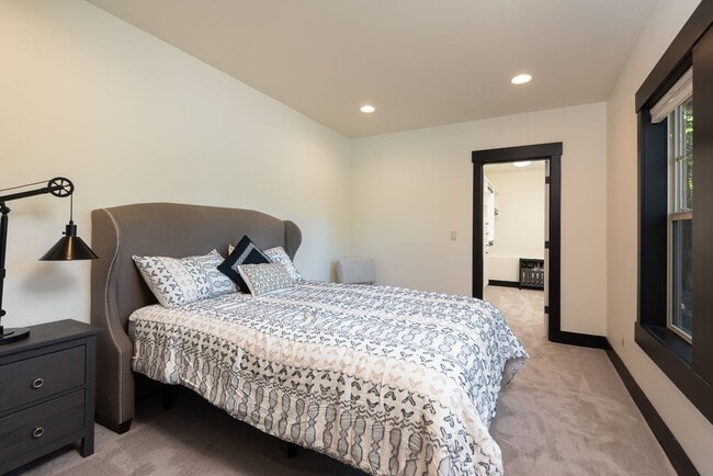 Building Photo - Furnished Northwest Crossing Craftsman in Quiet Cul-de-Sac