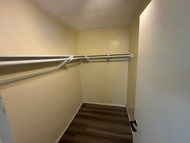 Building Photo - 1 Bedroom 1 Bathroom Condo in La Habra