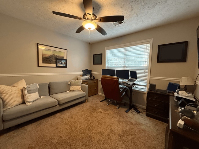 Building Photo - 2317 Kissing Tree Ln SE