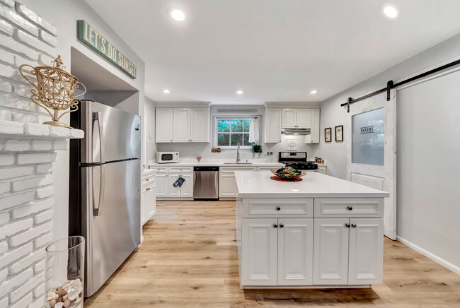 kitchen - 22059 Ybarra Rd