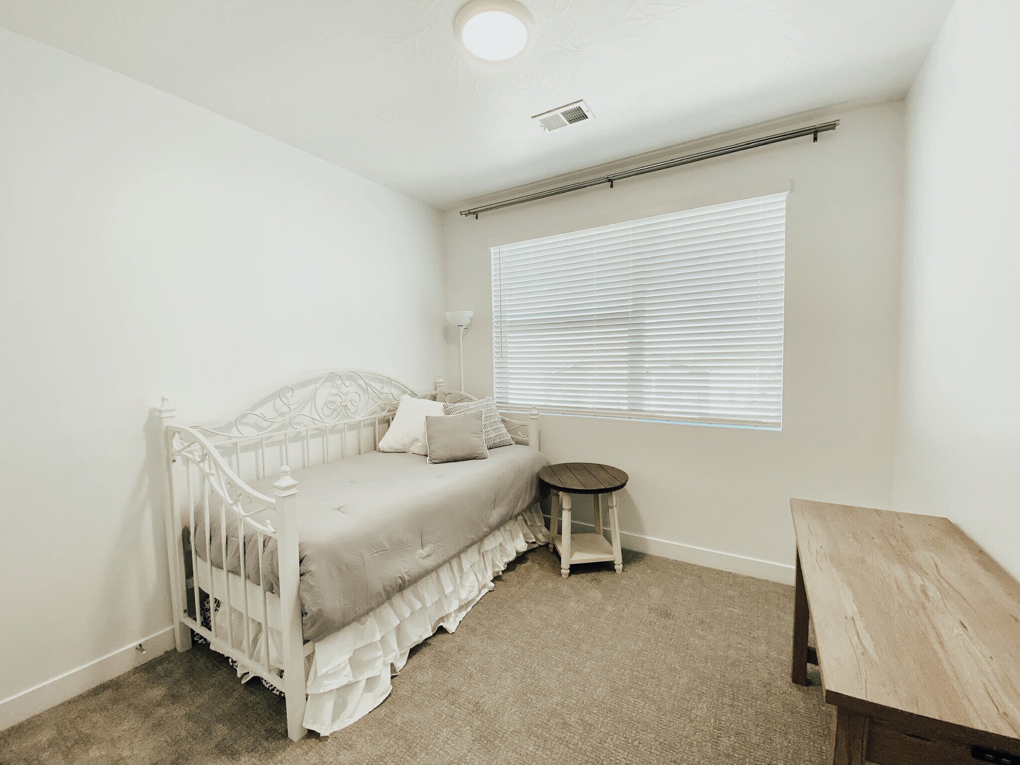 Building Photo - 5801 S Garnet Dr