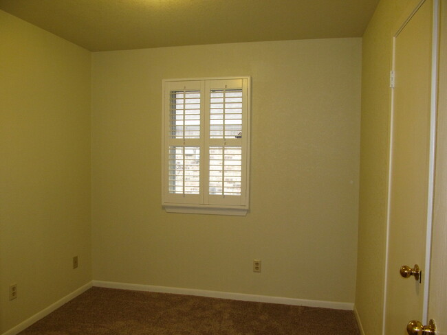 Building Photo - 3 BEDROOM, 2 BATH, BELTON ISD