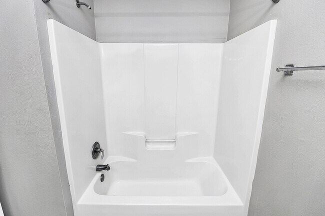 Building Photo - 141 Ross Moore Ave