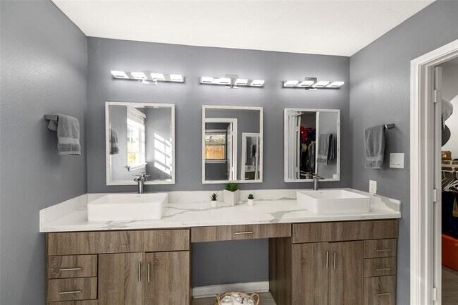 Building Photo - 12423 Honeywood Trail