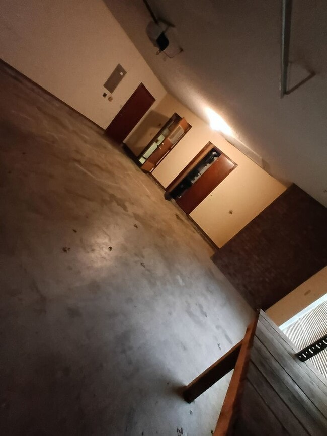 Building Photo - 9024 Brookwood Dr